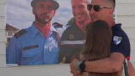 "Peine", "respect immense", "chagrin"... Très émus, les habitants de Saint-Médard-en-Jalles rendent hommage aux deux pompiers décédés