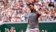 Roland-Garros 2025 : "J'essaierai d'être prêt pour Wimbledon", espère Arthur Fils contraint à l'abandon à cause d'une blessure au dos