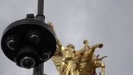Cambriolage du Louvre : quels indices les voleurs ont-ils laissés derrière eux ?