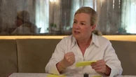 "Quand j'ai eu la troisième étoile, ça a été la chose la plus forte que j'ai vécue dans ma vie professionnelle", confie la cheffe Hélène Darroze