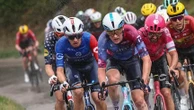Tour de France 2025 : le Français Romain Grégoire perd ses espoirs de victoire lors de la 20e étape en chutant sous la pluie à 22 km de l'arrivée