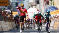 Giro 2026 : le Norvégien Fredrik Dversnes piège les sprinteurs sur la 15e étape, Paul Magnier reprend le maillot cyclamen