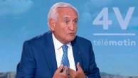 "Si on court derrière l'idée d'une majorité, il faudra aller à une élection présidentielle anticipée", souligne Jean-Pierre Raffarin, ancien Premier ministre