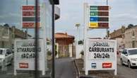 Les inspecteurs et certains examinateurs du baccalauréat bénéficieront également de l'aide aux carburants