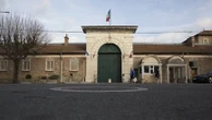 Suicide d'un détenu à Fresnes en 2024 : sa famille porte plainte pour "homicide involontaire" et "non-assistance à personne en péril"