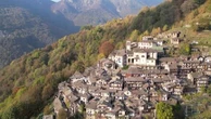 Italie : Monteviasco, un véritable havre de paix en Lombardie, suspendu à 950 mètres d'altitude