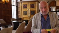 "J'ai refusé le Splendid", confie François Berléand, sur les planches dans "L'expérience Théâtrale"