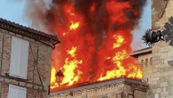 "On trouve 900 millions pour Notre-Dame, mais on ne trouve pas les 1 000 premiers euros pour les églises de nos campagnes" : comment restaurer le patrimoine endommagé en France ?