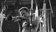 Miles Davis est né il y a cent ans : cinq albums d'un révolutionnaire qui a bouleversé, puis électrisé le jazz