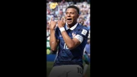 Pourquoi Mbappé joue de la flûte ?