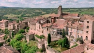 Cordes-sur-ciel : ascension au sommet du village perché