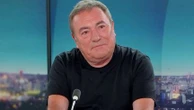 "Il y a ceux qui pensent à s'amuser et ceux qui s'amusent à penser" : Fabien Onteniente se raconte dans son livre "Alors, on n'attend pas Fabien ?"
