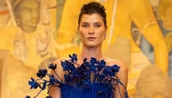 Haute couture automne-hiver 2026-2027 : la créatrice indienne Vaishali Shadangule cultive l'amour des tissus artisanaux