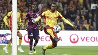 Ligue 1 : sous le déluge, le RC Lens s'offre le derby du Nord face à Lille
