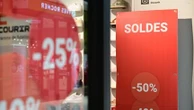 Le gouvernement annonce la prolongation de la période des soldes d'été, débutée en pleine canicule