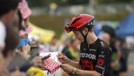 Diplômé en biologie, adepte du train, fan de photographie animalière... Yannis Voisard, l'invité surprise parmi les candidats au top 10 du Tour de France 2026