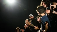 L'humoriste et cinéaste Artus ravi de remettre à de jeunes artistes les prix du Festival national du film scolaire de Lyon
