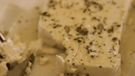 "Aucun Grec ne peut se passer de ce fromage" : la feta, un trésor national