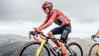 Vuelta 2025 : Joao Almeida remporte devant Jonas Vingegaard une 13e étape encore une fois perturbée par des manifestants pro-palestiniens