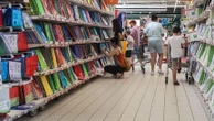 Les prix des fournitures solaires en baisse en juillet 2025 dans les grandes surfaces et dans les magasins spécialisés, selon une étude