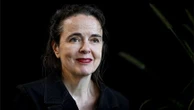 Amélie Nothomb raconte l'enfance terrible de sa mère : "Elle a terminé une lignée de haine et l'a transformée en amour"