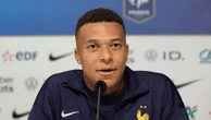 Ukraine-France : "C'est une grande année, pour mon club, pour ma sélection, pour moi", assure Kylian Mbappé