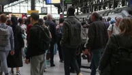 Mouvement "Bloquons tout" du 10 septembre : télétravail, RTT… Quelles solutions s'offrent aux salariés empêchés de se rendre au bureau ?