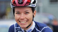 Cyclisme : partie dans l'échappée, Marie Le Net crée la surprise et décroche son premier titre de championne de France sur la course en ligne