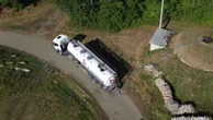 "C'est exceptionnel, cette année, ça arrive tôt" : dans le Doubs, des camions-citernes ravitaillent les villages privés d'eau