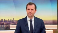 "Je pense que ce serait un atout pour notre pays qu’il devienne gouverneur de la Banque de France", réagit Mathieu Lefèvre, ministre chargé de la Transition écologique, à la suite de la nomination d’Emmanuel Moulin à la Banque de France.