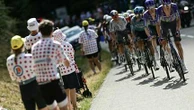 Contrôles antidopage sur le Tour de France en pleine nuit : le président de l’Union nationale des cyclistes professionnels dénonce du "harcèlement"