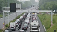Départs en vacances : Bison Futé voit rouge vendredi sur une large partie du nord-est et du sud-ouest du pays, dans le sens des départs