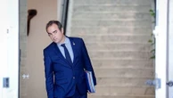 Démission de Sébastien Lecornu : "L'incertitude politique va amputer de 0,4% la croissance" en 2025, prévient l'économiste Éric Heyer