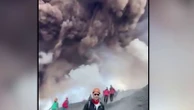 Italie : l'Etna se réveille et surprend les touristes contraints de s'enfuir
