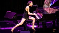 "J'ai, hélas, du mal à ne rien faire, j'aime bien bouger, prendre des trains" :  le questionnaire de Proust de la chanteuse Jeanne Cherhal