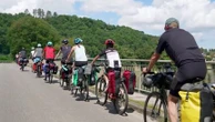 Cyclotourisme : un petit tour de France à vélo, l'aventure au grand air de deux familles sur près 500 km