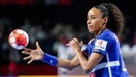 Handball : Estelle Nze Minko, capitaine de l'équipe de France, annonce attendre un enfant à deux mois du Mondial