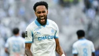 Ligue 1 : après une semaine très agitée, Marseille se fait peur face au Paris FC mais s'en sort grâce à Pierre-Emerick Aubameyang