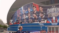 Victoire du PSG en ligue des champions : les supporters attendent le retour des joueurs pour les célébrations