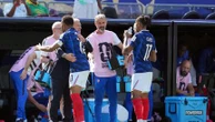 "On a eu un peu d’appréhension au début, ensuite on a pu dérouler un peu plus", réagit Didier Deschamps après la première victoire des Bleus à la Coupe du monde
