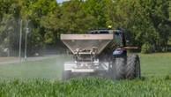 "Un risque particulièrement grave" : comment le blocage des engrais dans le détroit d'Ormuz menace l'agriculture mondiale