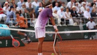 Roland-Garros 2026 : "Mon corps m'a lâché sur le court", explique Flavio Cobolli, battu en finale par Alexander Zverev