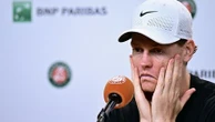 "Je n'avais pas d'énergie aujourd'hui" : le numéro 1 mondial Jannik Sinner justifie sobrement sa défaite à Roland-Garros par une baisse de forme