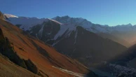 Himalaya : au cœur des villages de la vallée de Langtang, que ravitaillent les Sherpas, spécialisés dans le transport de charges en altitude