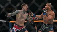 MMA : le combat entre Ciryl Gane et Tom Aspinall arrêté au premier round, le Britannique conserve sa ceinture