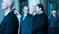 Mostra de Venise : Jude Law se transfigure en Vladimir Poutine dans "Le mage du Kremlin"