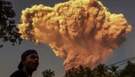 A Bali, l'éruption d'un volcan provoque l'évacuation de centaines de familles et l'annulation d'une trentaine de vols