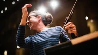 "Si j'étais une musique ? Ce serait celle d'Haydn, vive et inventive" : le questionnaire de Proust du violoniste et chef d'orchestre Julien Chauvin