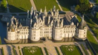 Le château de Chambord bat de l'aile et vacille, l'Assemblée nationale vole à son secours