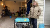 "Grâce à ça, on survit" : en Ukraine, des habitants s'équipent de générateurs pour éviter les coupures de courant quotidiennes